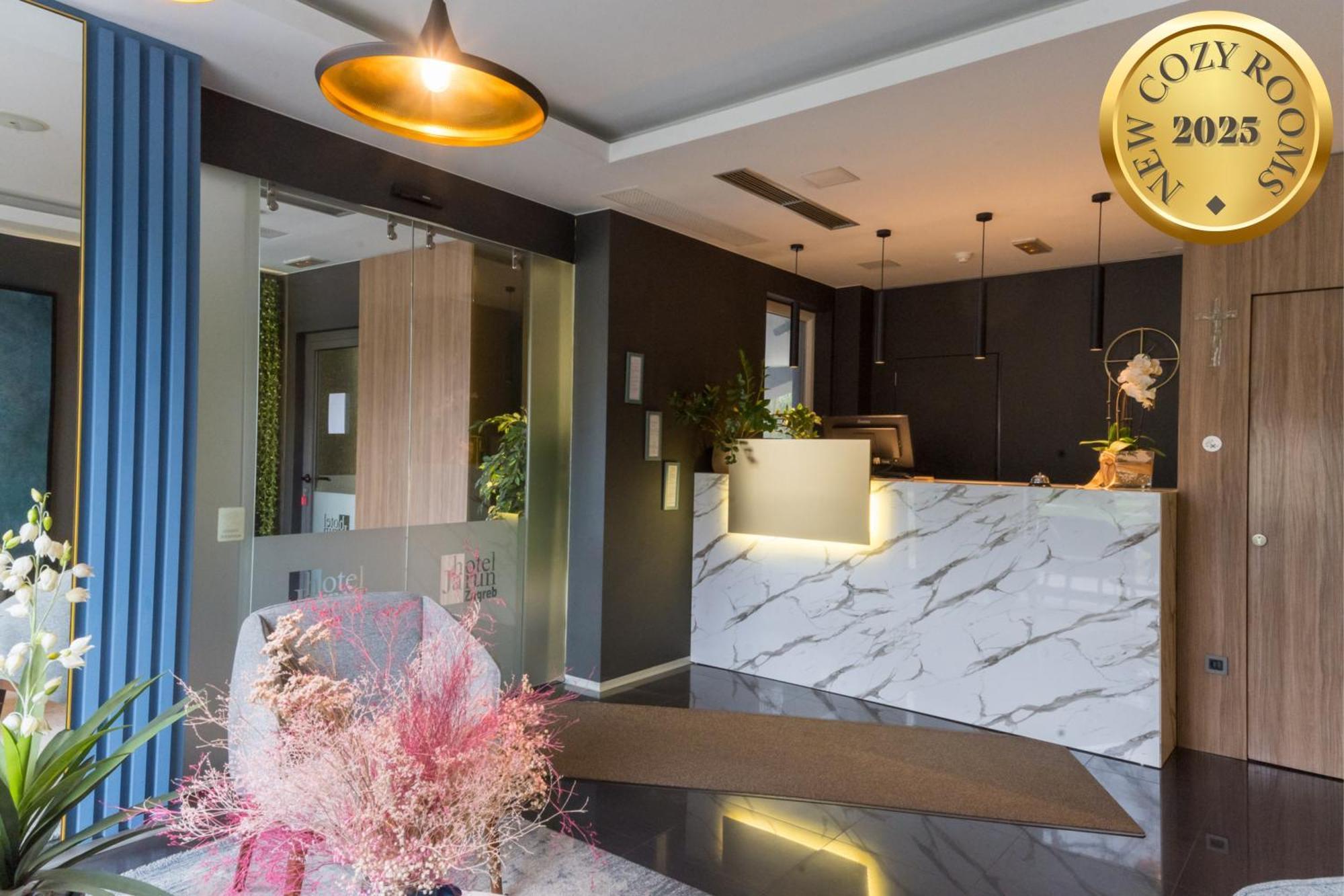 Hotel Jarun Zagreb Exterior photo